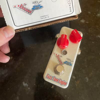Catalinbread V8 Fuzz Engine 2010s - White image 1