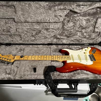 Fender American Professional Stratocaster with Maple Fretboard 2017 - 2019 Sienna Sunburst locking tuners image 1