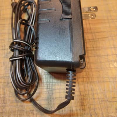 120V AC 60Hz 13W Transformer Output 12 V DC 2020s Black image 2