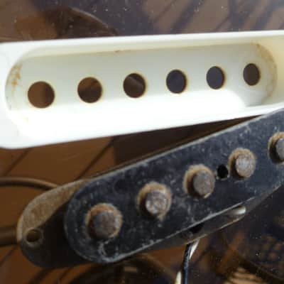 1976 Fender Stratocaster Pickup / Cover image 18