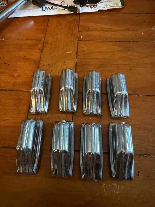 Rogers Beaver tail lugs x8 1960’s - Chrome image 1