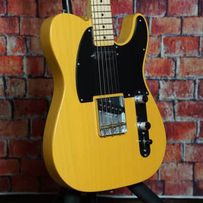 Fender Special Edition Deluxe Ash Telecaster w/ Road Runner Hard Case image 2