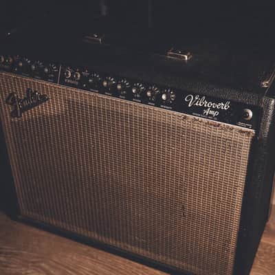 1964 Fender Vibroverb 2-Channel 40-Watt 1x15" Guitar Combo 1963 - 1964 - Black Panel image 5