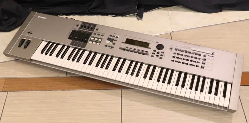 Yamaha Motif 7 Production Synthesizer 2000s Rare image 1