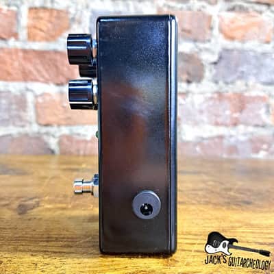 IdiotBox Effects Blower Box Bass Distortion *NEW* (2020s - Black/Green Sparkle) image 5