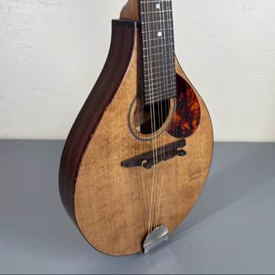 Handcrafted Mandolin with Distinctive Wooden Body and Tortoiseshell Pickguard image 3