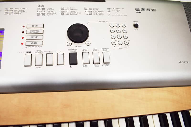 Yamaha YPG-625 88-Key Weighted Action Portable Grand Keyboard No