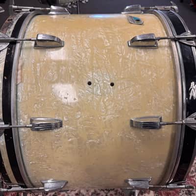 Ludwig No. 980 Super Classic Outfit 9x13 / 16x16 / 14x22" Drum Set (3-Ply) with Pointed Blue/Olive Badges 1969 - 1976 - White Marine Pearl image 14
