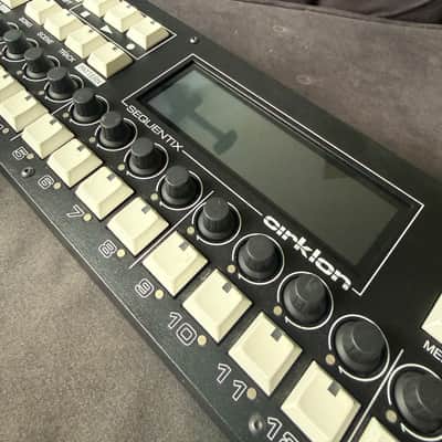 Sequentix Cirklon V2 + CVIO + Breakout Box & Cable - Like New imagen 5