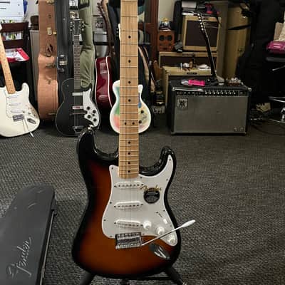 Fender Stratocaster 2000s - Burst image 22