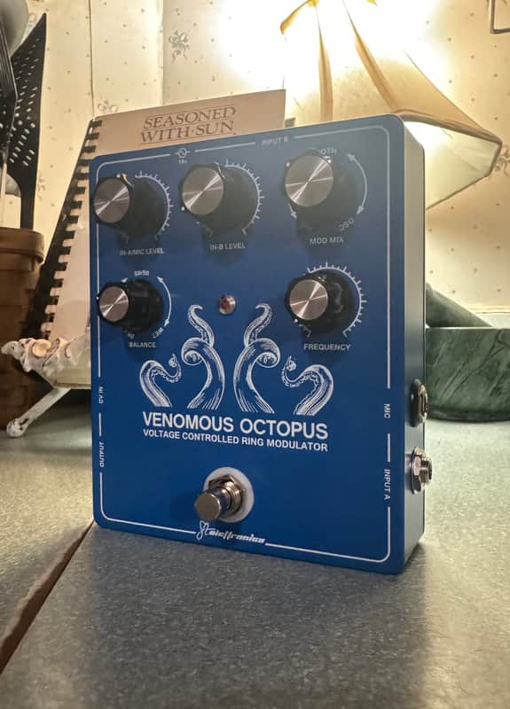 Frostwave Blue Ringer