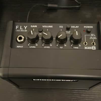 Blackstar Fly 3 3-Watt 1x3" Battery-Powered Mini Guitar Combo Amp w/power supply Blackstar fly 3 - Black image 2