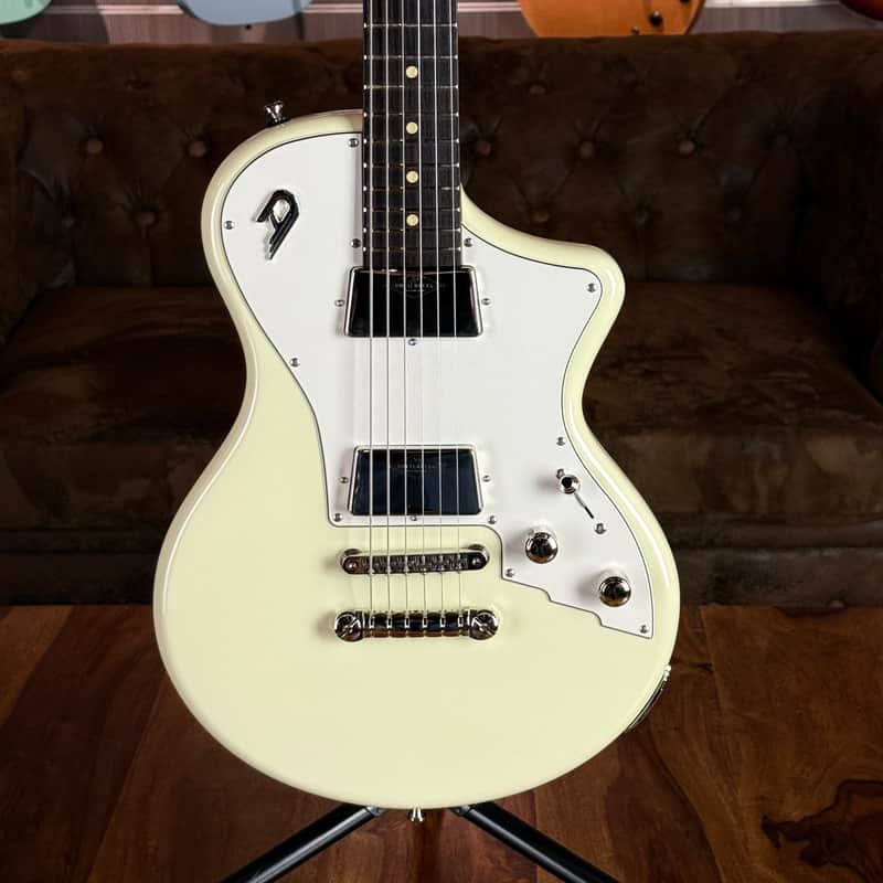 DUESENBERG Julietta Vintage White incl. Gigbag + 3,351 kg image 1