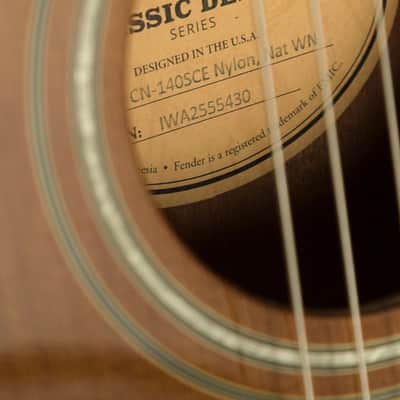 Fender CN-140SCE Nylon Thinline w/Hard Case - Natural image 8