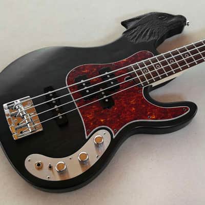 NAGEL Guitars E-Bass Classic Dragonhead image 1