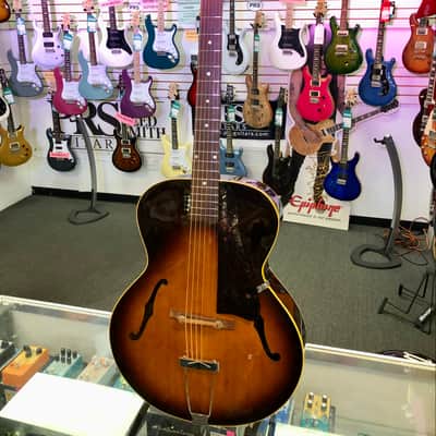 Gibson L50 1942 Acoustic Guitar with Case - Pre Owned image 2