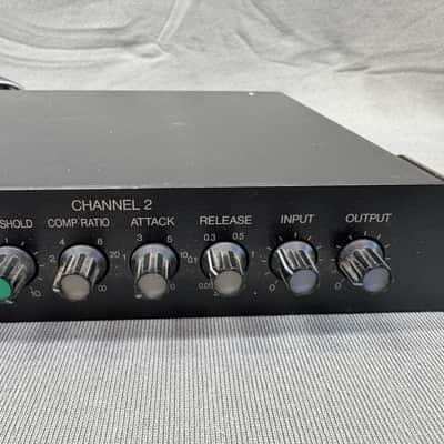Yamaha GC2020BII Rackmount Dual Compressor Gate 2-Channel Signal Processor Black image 4