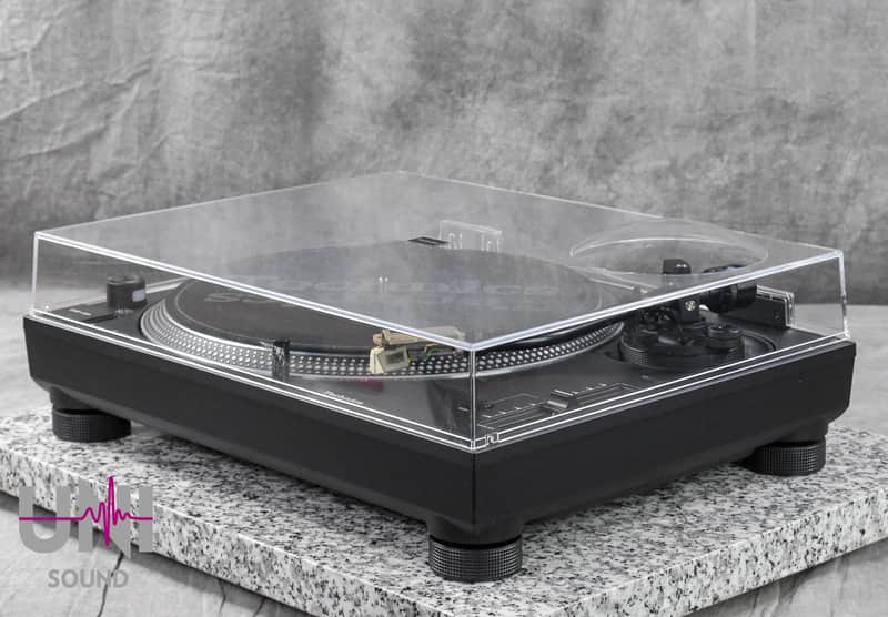 Technics SL-1200MK7 Direct Drive DJ Turntable System in Excellent Condition