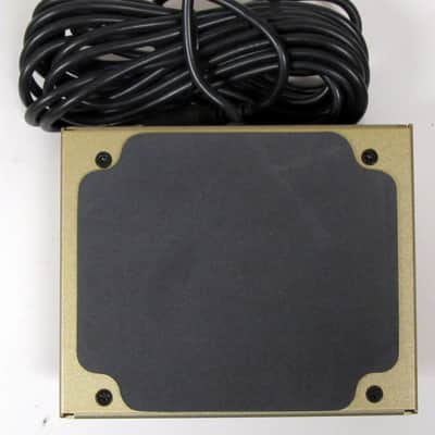 N.O.S. Behringer FS112B 2-Button Bass Amp Footswitch #2 VGC image 2