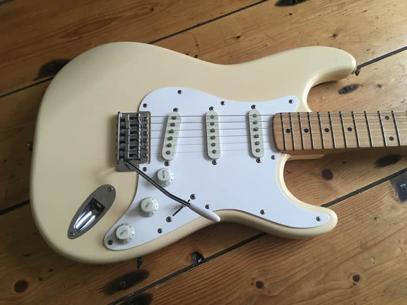 Squier Stratocaster Electric Guitar Made in Korea 1994 CN image 1