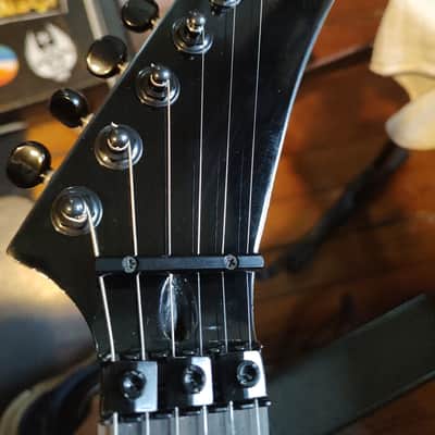 Kramer EVH Frankenstein 2019 - Striped image 8