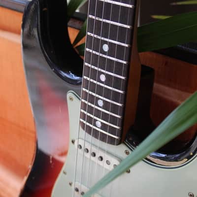 FENDER "Michael Landau Signature 1968 Stratocaster, Round-Laminated Rosewood, Bleached 3-Color Sunburst" HARDCASE, PAPERS, 3, 58 KG image 4