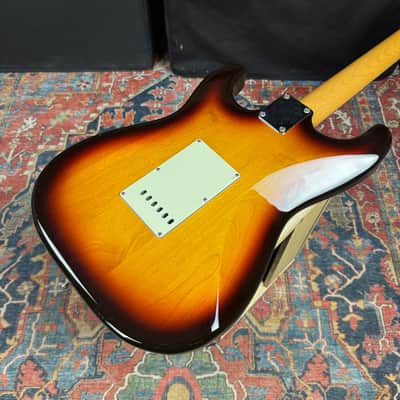 Fender Hybrid 60's Stratocaster w/USA Vintage '57-'62 Pickups - 2020 image 18