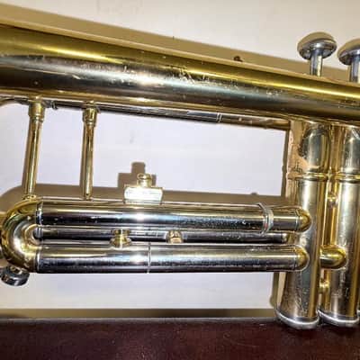 Accent model ML, Bb Trumpet W/ Original Hardcase  PLAYER image 15