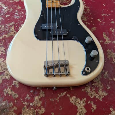 Fernandes Precision 1978 - Stone Logo image 13