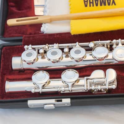 Yamaha YFL-461 All Silver Intermediate Flute Open-hole C-foot *Made in Japan *Overhauled New Pads image 4