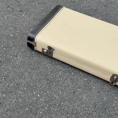 1963-1964 Fender Stratocaster Telecaster Case - Blond, Cookies and Cream image 7
