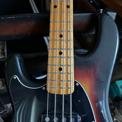 Left-Handed Music Man Sabre Bass – 1980/81 – Vintage USA – Sunburst, Maple Neck, Calzone Flight Case image 4
