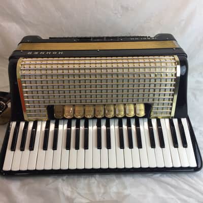 Vintage 1960's Hohner Verdi III M Accordion 120 Bass 9 Treble 3 Bass Reeds image 4