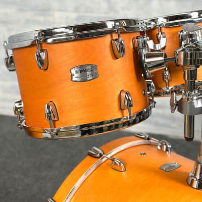 Used Yamaha Tour Custom Maple 4pc Drum Set w/22BD Caramel Satin - Very Good image 3