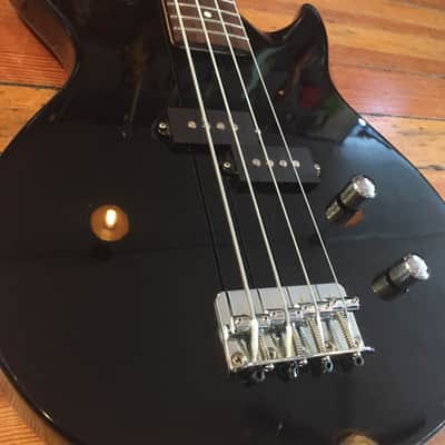 Drive Wildfire 4-String Short Scale Bass Black image 3