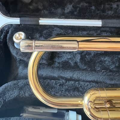 Yamaha YTR-2320 Trumpet  - Brass image 4