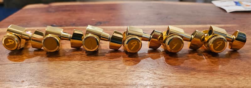 Fender 099-0818-200 Stratocaster / Telecaster Locking Tuning Heads 2010s - Gold Staggered Height image 1