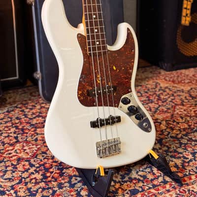 Squier Jazz Bass JV Series – 1984 – Vintage Rare – Upgraded with Lindy Fralin Pickups – W/OHSC image 4