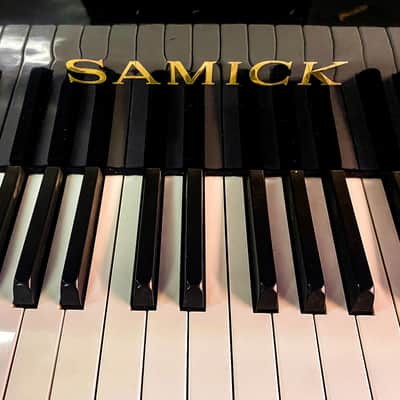 Samick SG -150C sweet 4'11'' baby grand piano image 5