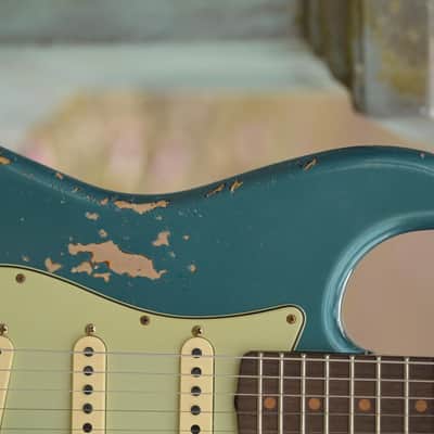 Fender Custom Shop '61 Strat® Heavy Relic®, Rosewood Fingerboard - Aged Ocean Turquoise over 3-Color Sunburst(2) image 4