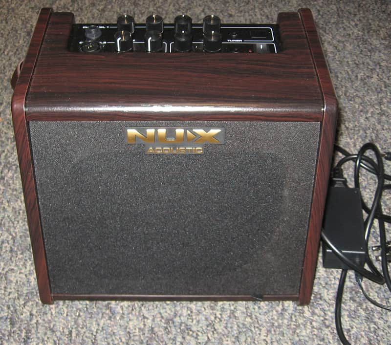 NuX Stageman AC-25 25-Watt 1x6.5" Acoustic Guitar Combo Amp Rechargeable - Brown image 1