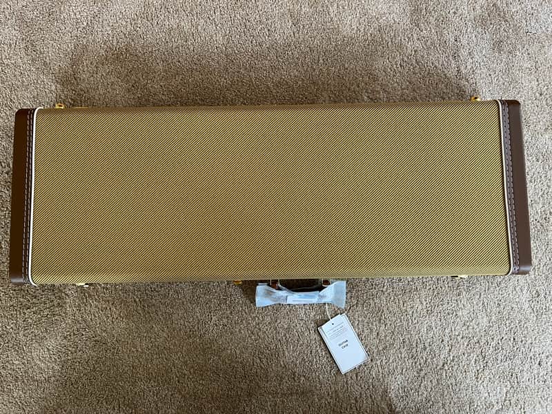 Fender Classic Series Wood Case for Strat and Tele in Tweed image 1