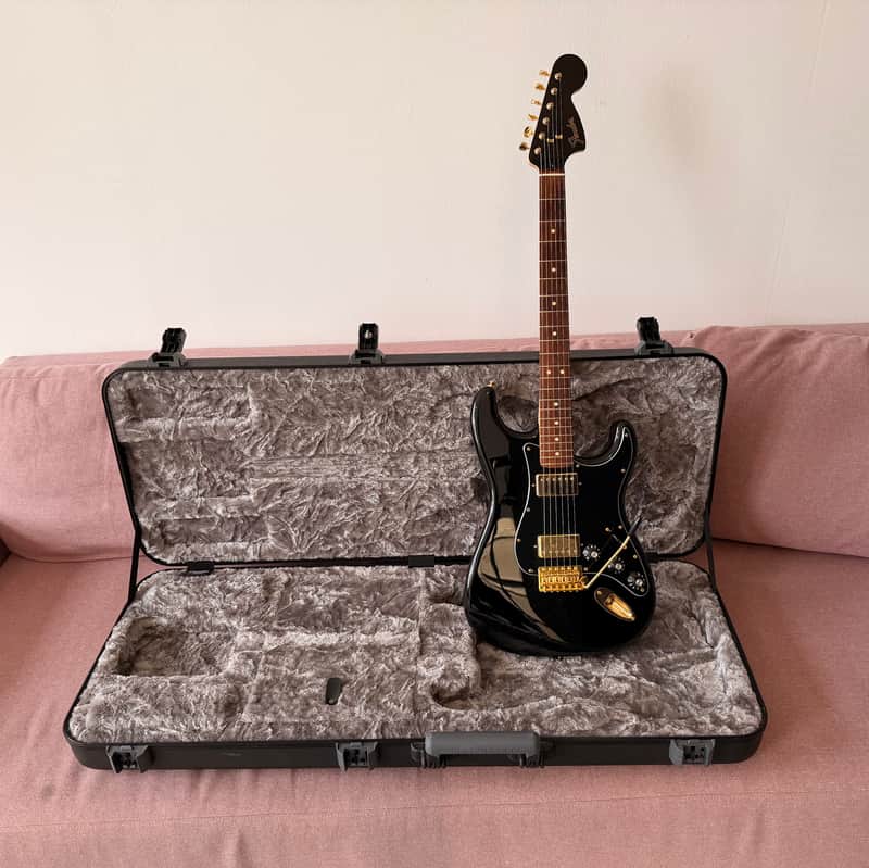 Fender FSR Mahogany Blacktop Stratocaster  HH 2019 - Black inkl Fender Deluxe Molded Hard Case