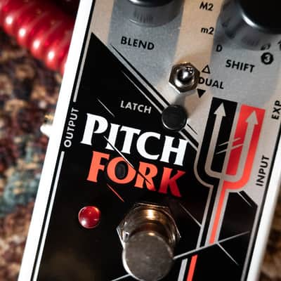 Electro-Harmonix Pitch Fork Polyphonic Pitch Shifting Guitar Effects Pedal image 6