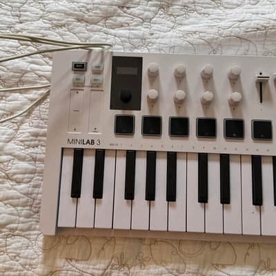 Arturia MiniLab MKIII 25-Key MIDI Controller 2022 - Present - White