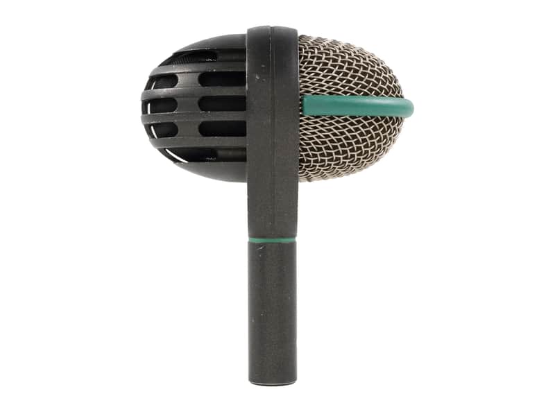 AKG D112 Large Diaphragm Dynamic Bass Drum Microphone | Reverb Canada
