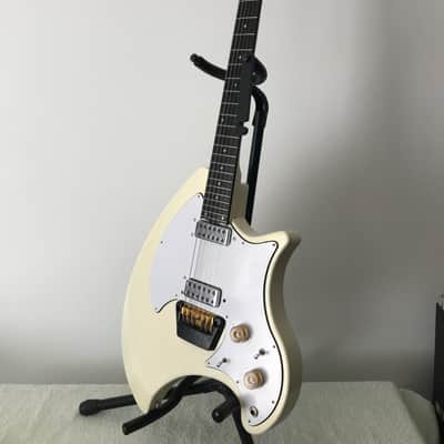 Ovation Breadwinner White image 8