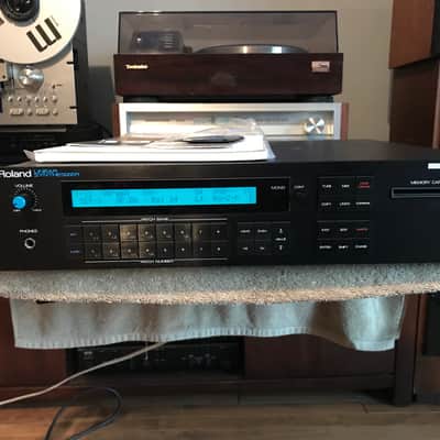 Roland  D-550 Rackmount Linear Synthesizer 1980’s - Black