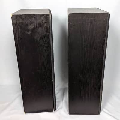 KLH 912B Floorstanding 3-Way Speakers - Black image 15