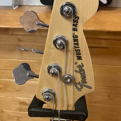 Fender Mustang bass performer 2022 - Satin surf green image 3
